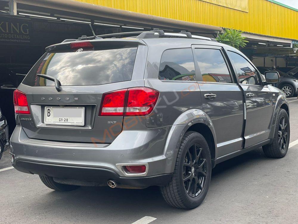Mobil Dodge Journey 2013