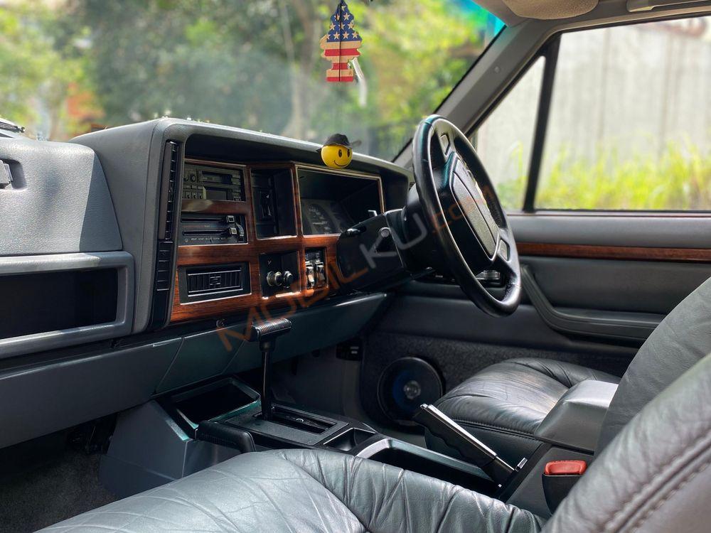 Mobil Jeep Cherokee 1996