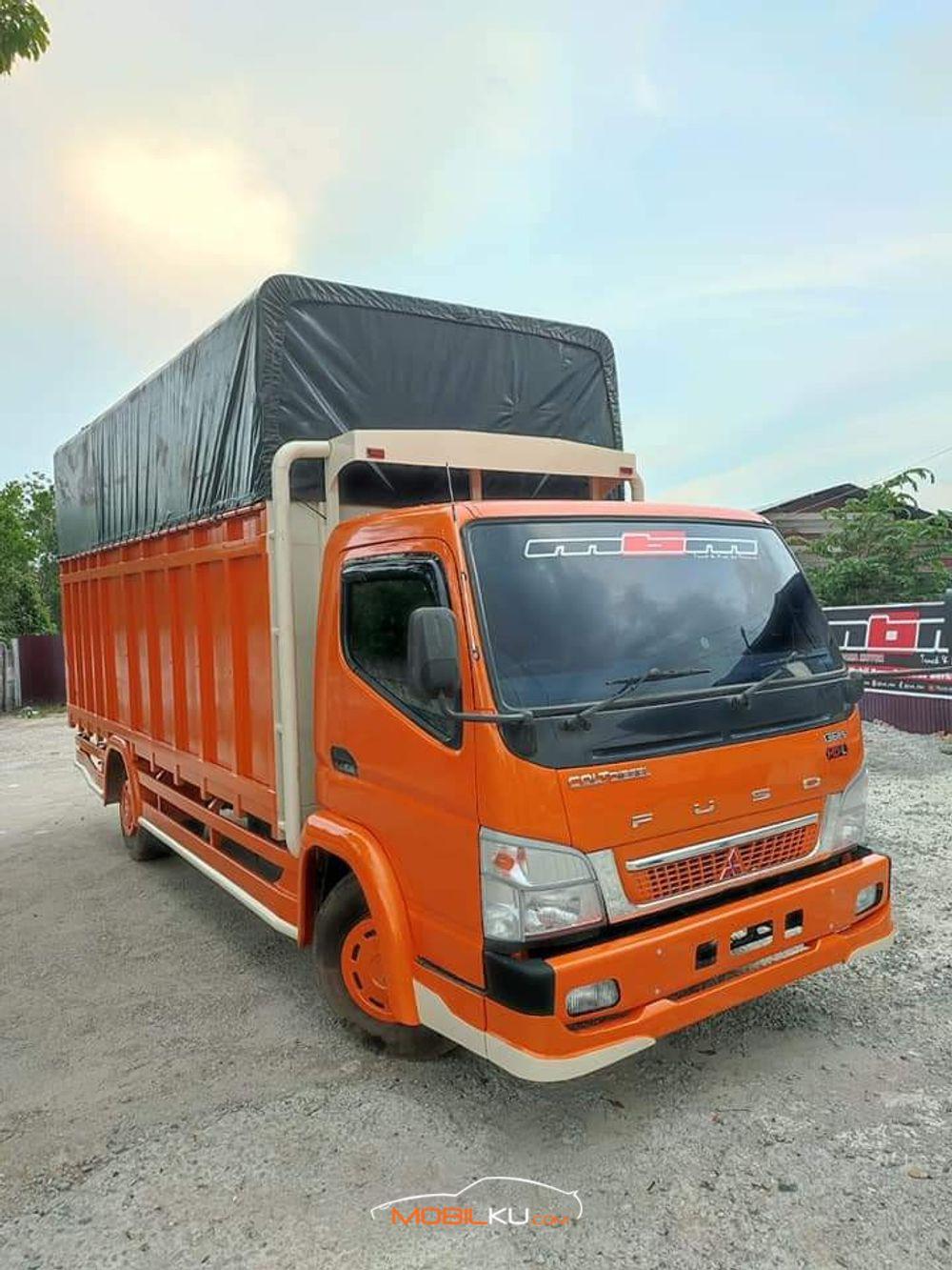 Mobil Mitsubishi Fuso 2018