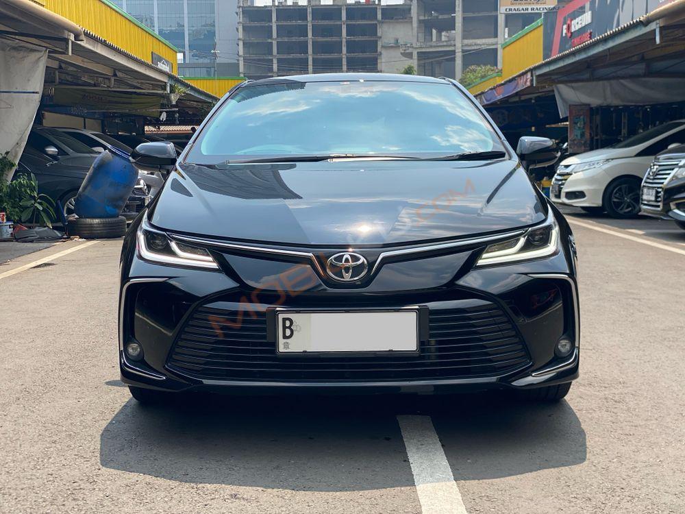 Mobil Toyota Corolla 2023