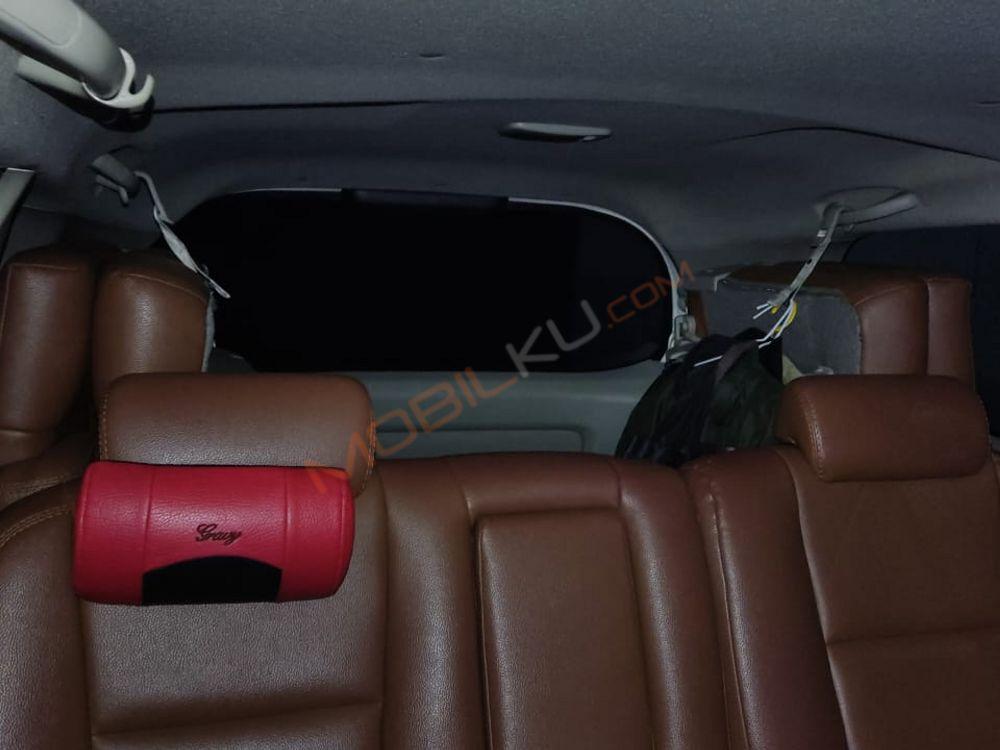 Mobil Toyota Kijang Innova 2012