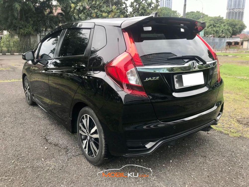 Mobil Honda Jazz 2018