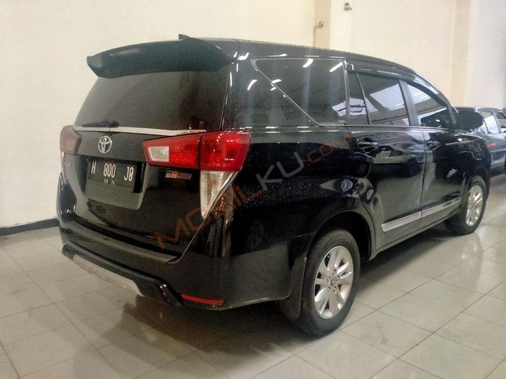Mobil Toyota Kijang Innova 2019