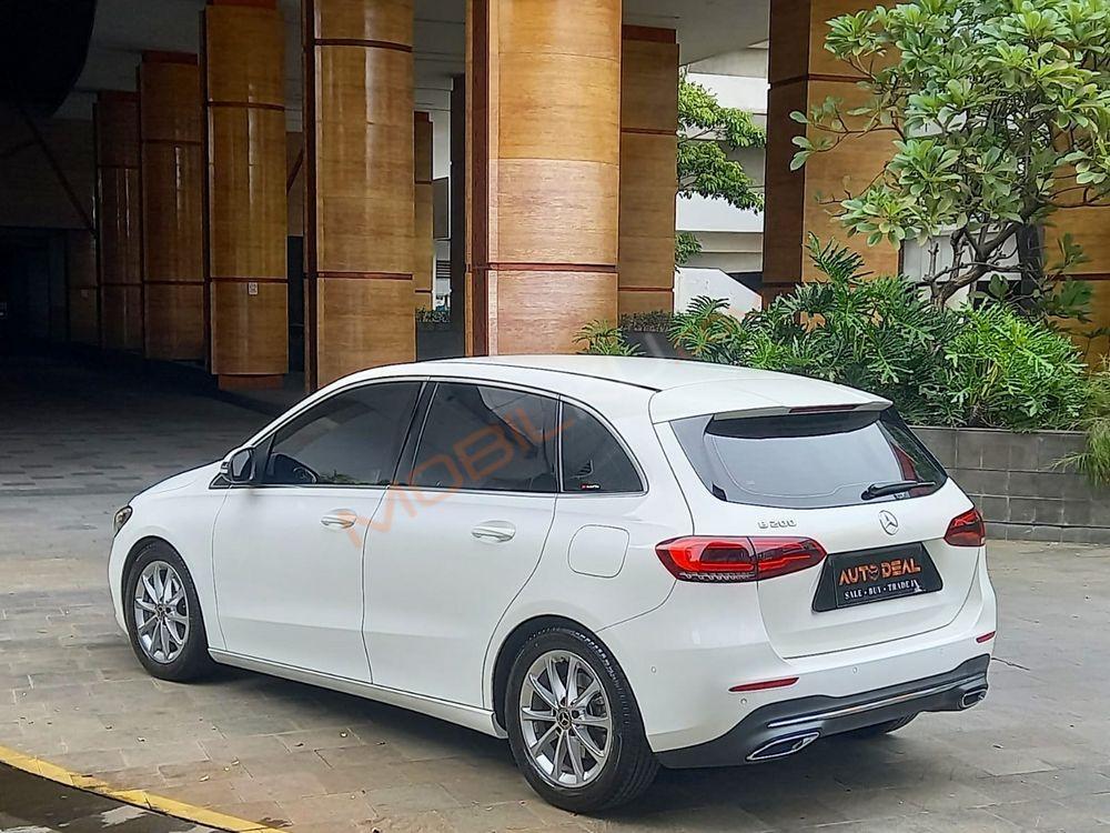 Mobil Mercedes-Benz B-Class 2018