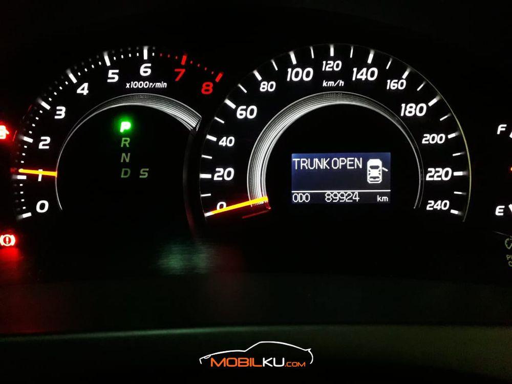 Mobil Toyota Camry 2009