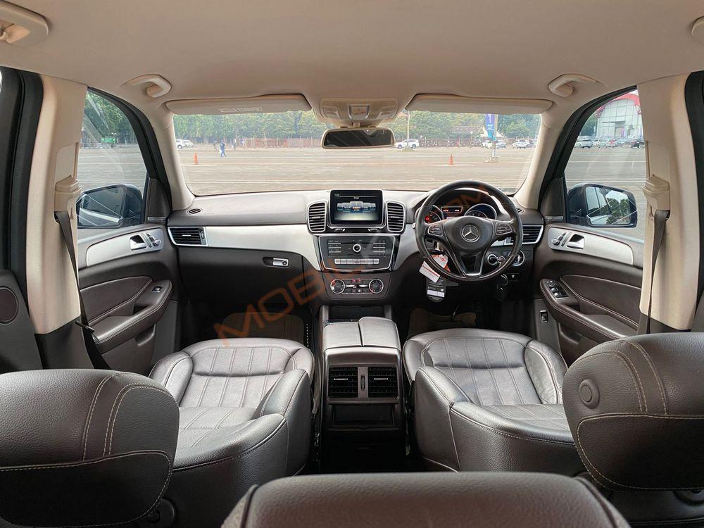 Mobil Mercedes-Benz GLE 2016