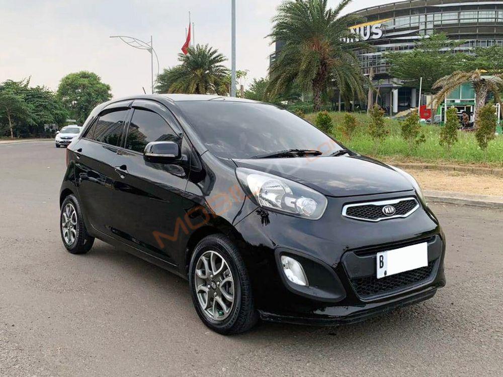 Mobil Kia Picanto 2013