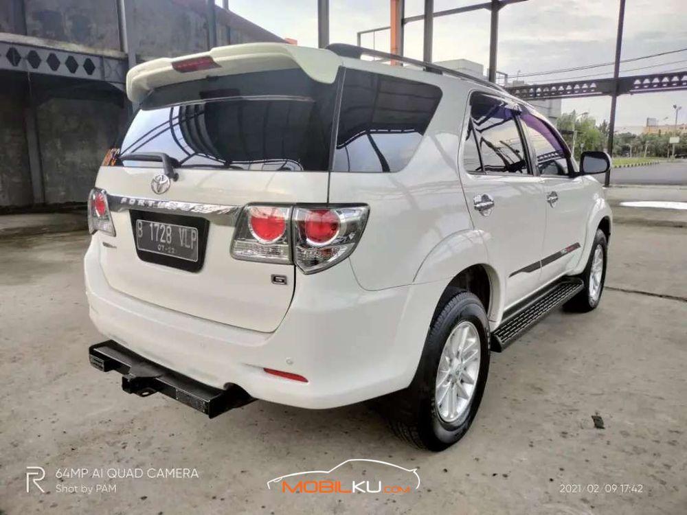 Mobil Toyota Fortuner 2012