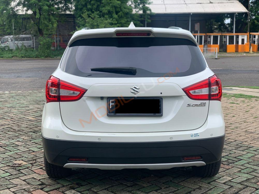 Mobil Suzuki SX4 2018