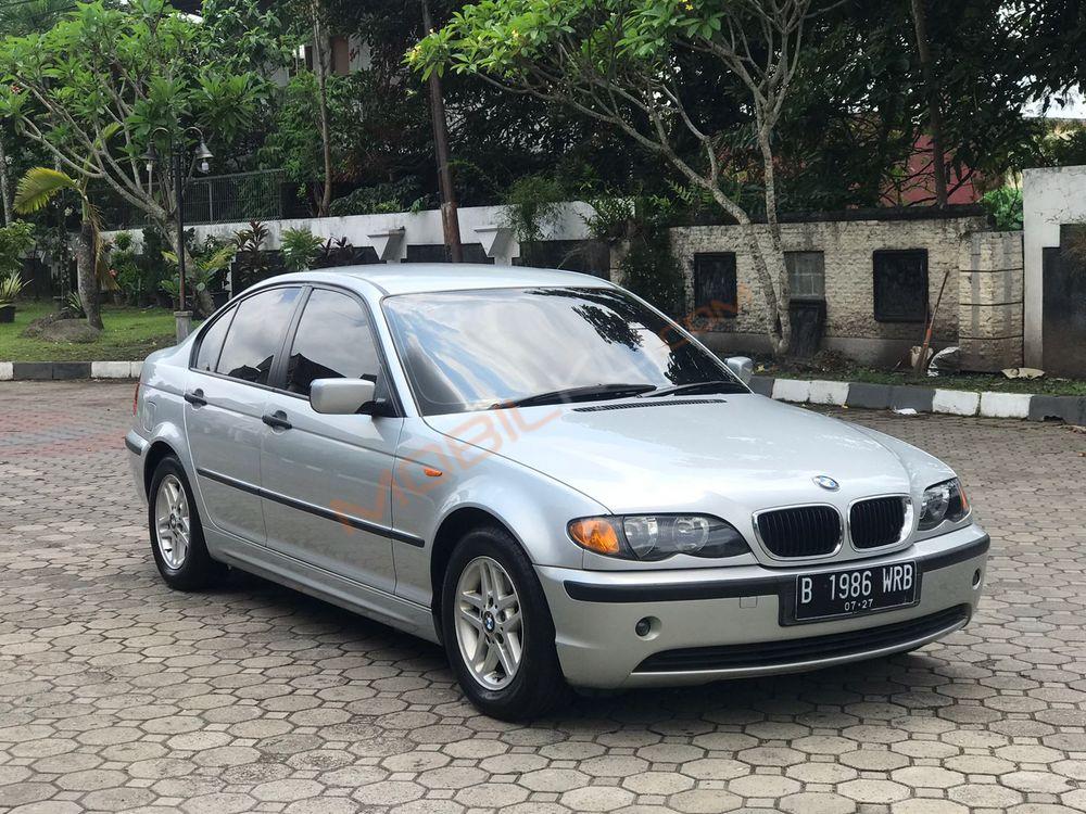 Mobil BMW 3 Series 2002