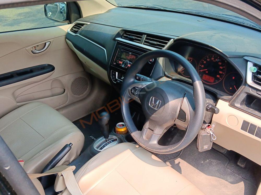 Mobil Honda Brio 2018