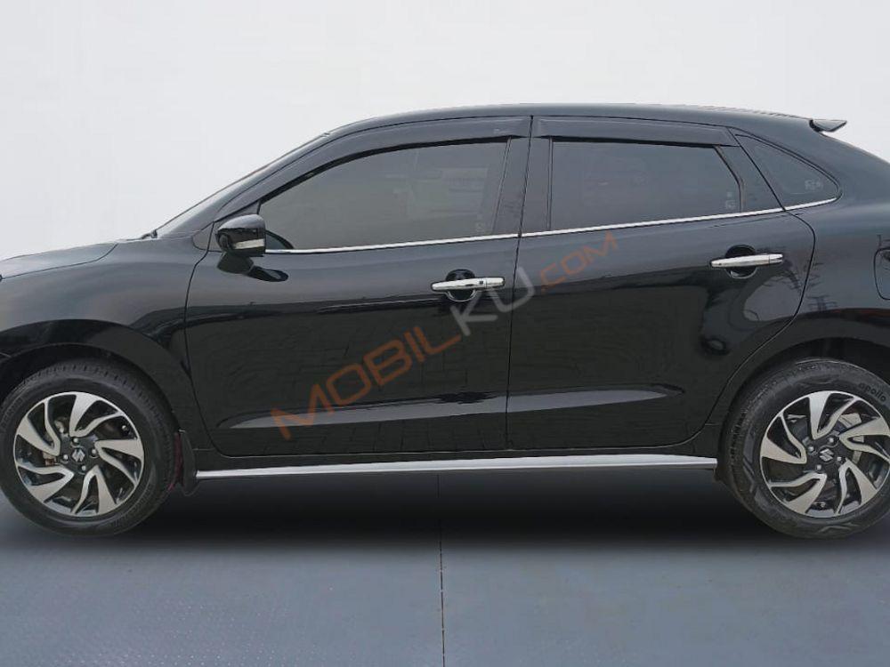 Mobil Suzuki Baleno 2021