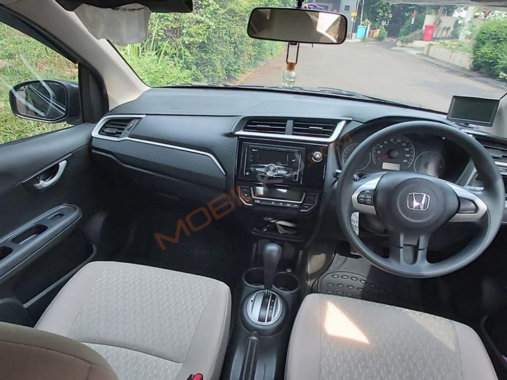 Mobil Honda Brio 2021