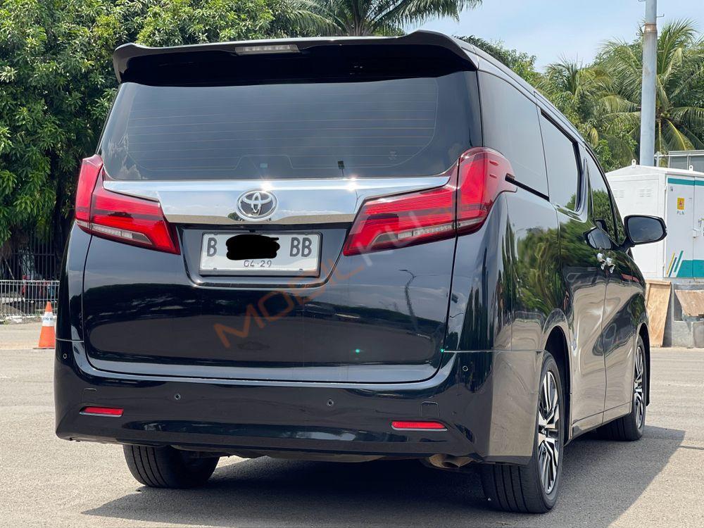 Mobil Toyota Alphard 2020