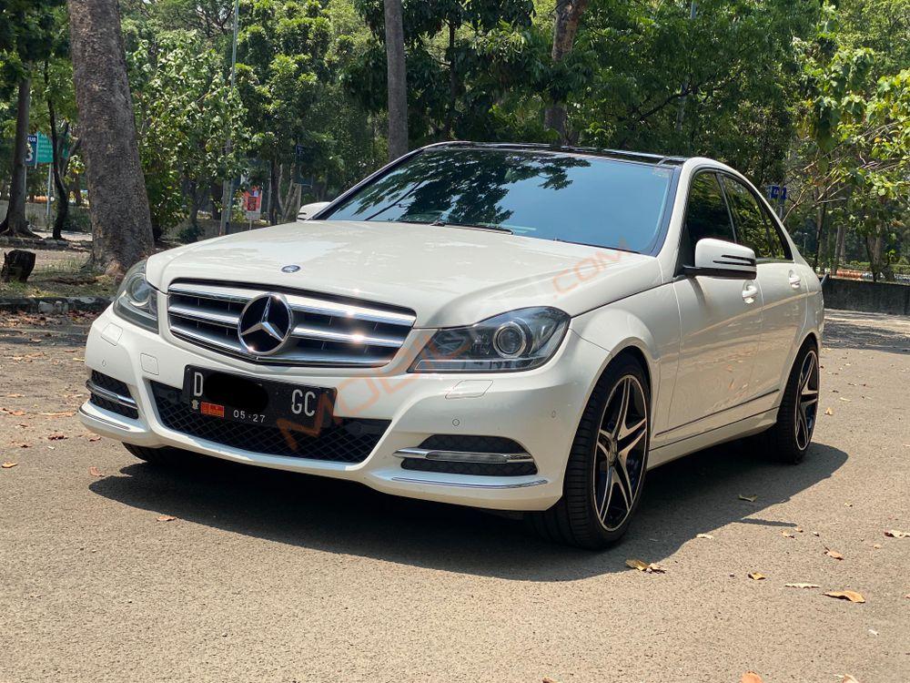 Mobil Mercedes-Benz C-Class 2013