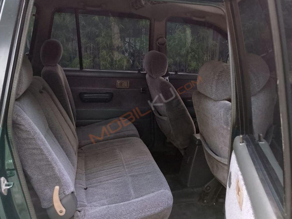 Mobil Toyota Kijang 1997