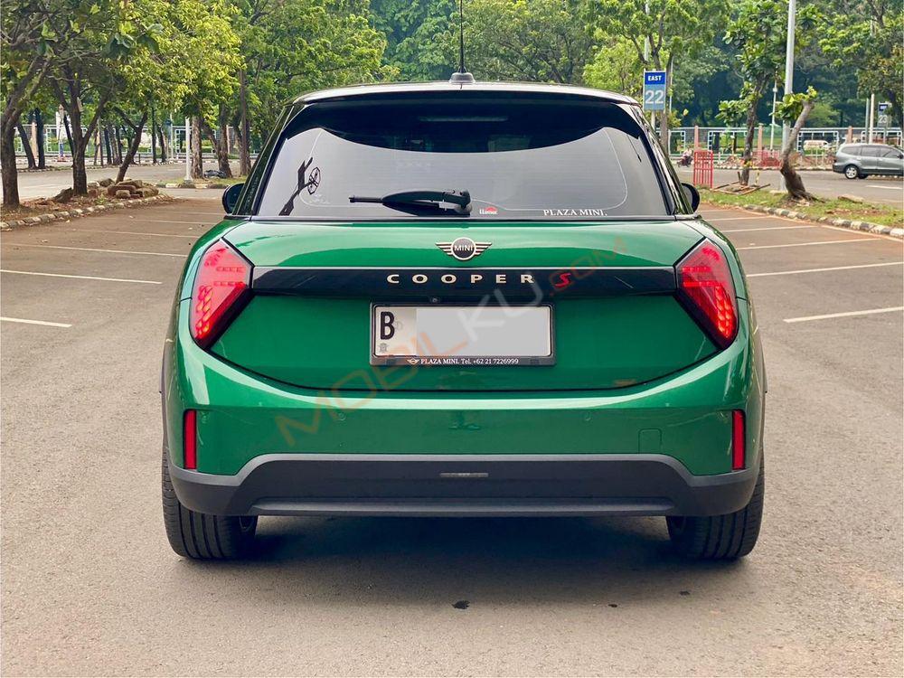 Mobil MINI 5-Door 2024