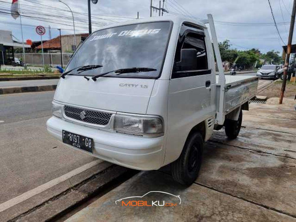 Mobil Suzuki Mega Carry 2014