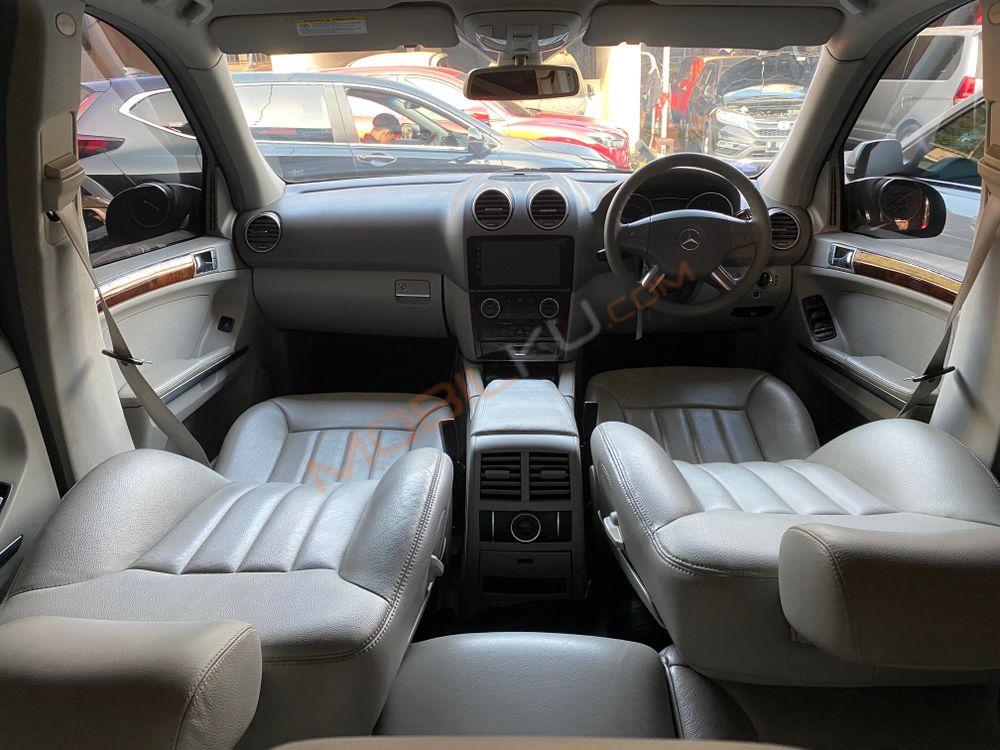 Mobil Mercedes-Benz ML 2006