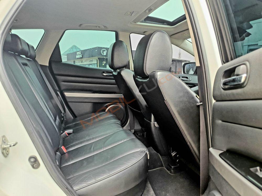 Mobil Mazda CX-7 2012