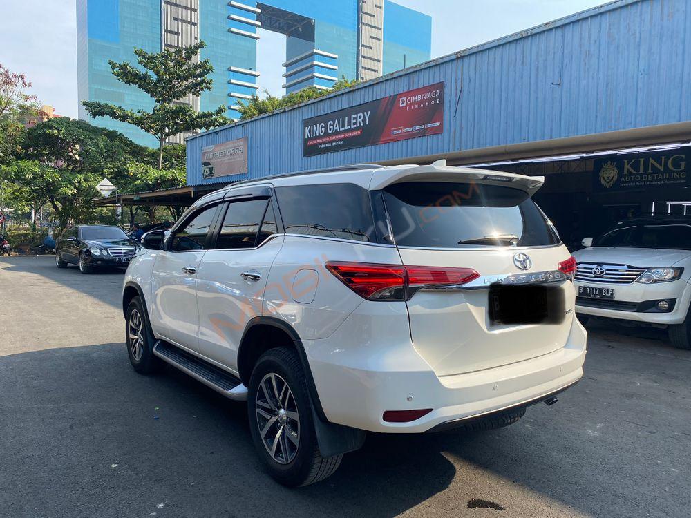 Mobil Toyota Fortuner 2016