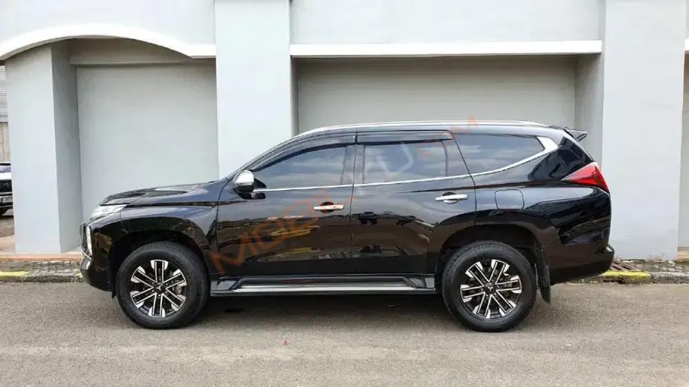 Mobil Mitsubishi Pajero Sport 2023