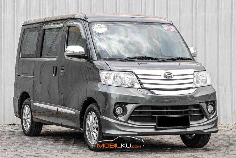 Mobil Daihatsu Luxio 2021