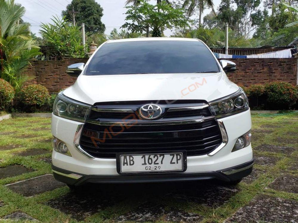 Mobil Toyota Kijang Innova 2017