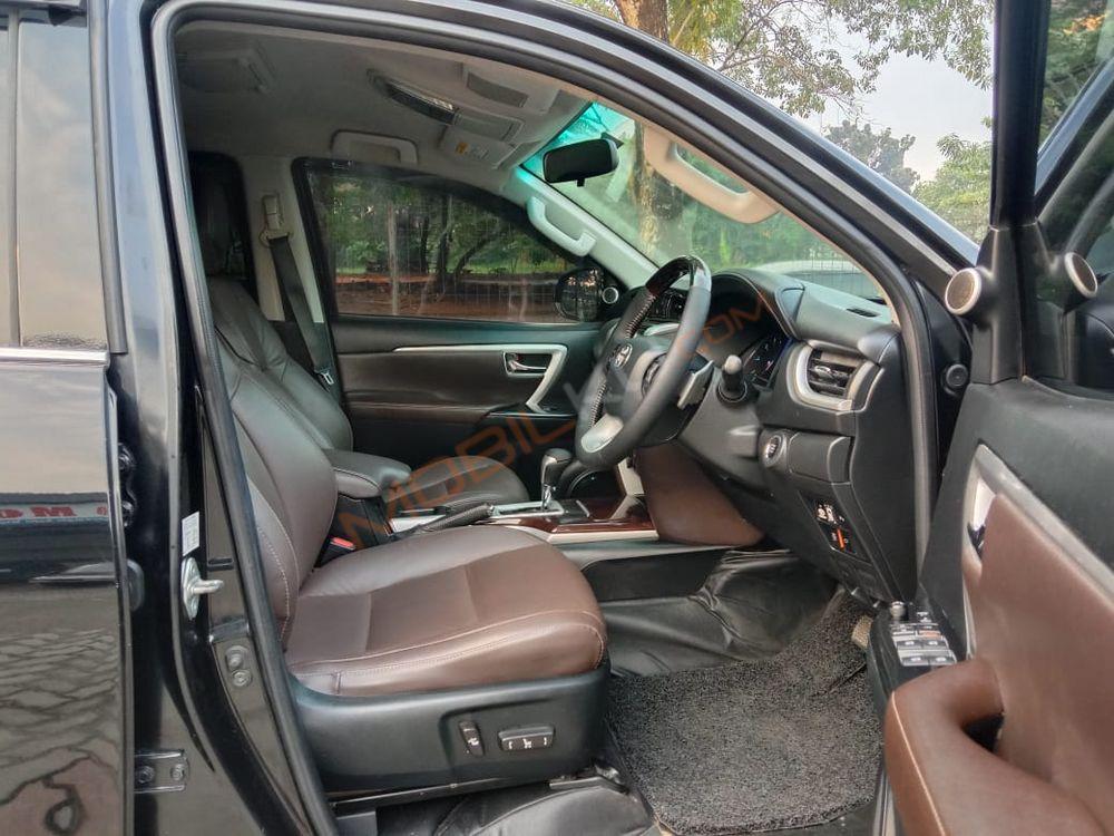 Mobil Toyota Fortuner 2016
