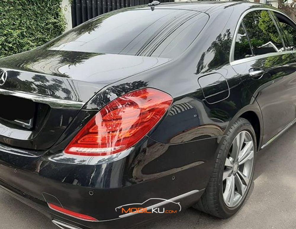 Mobil Mercedes-Benz S-Class 2016