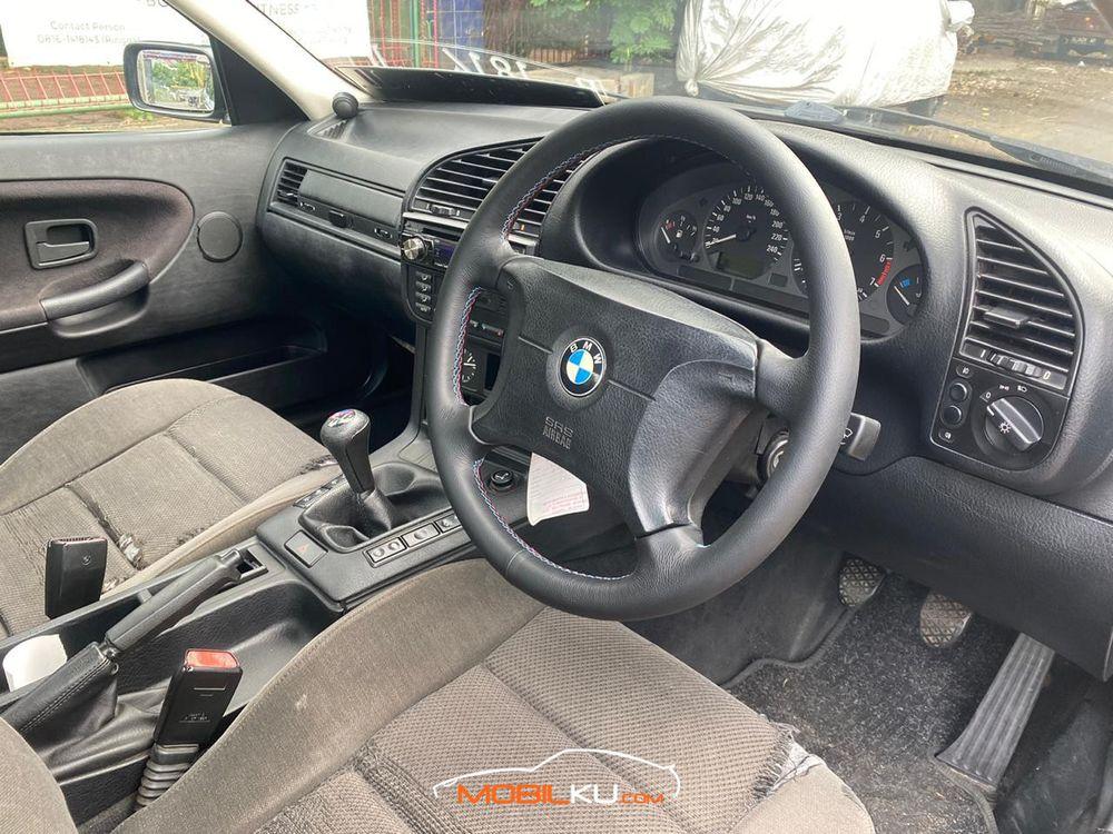 Mobil BMW 3 Series 1998