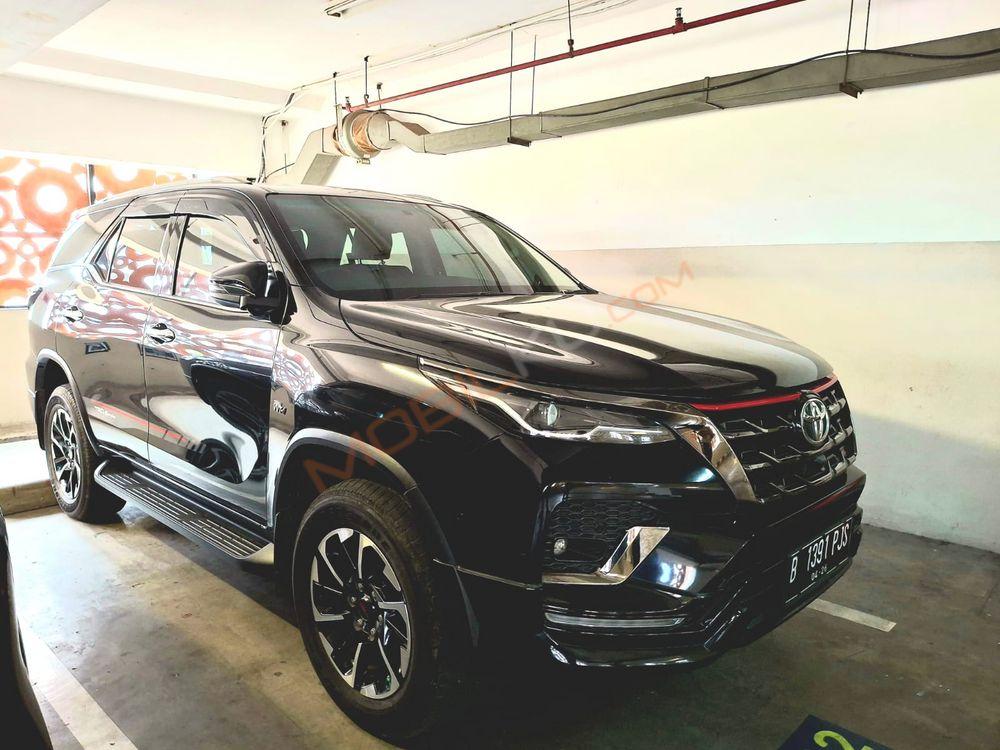 Mobil Toyota Fortuner 2021