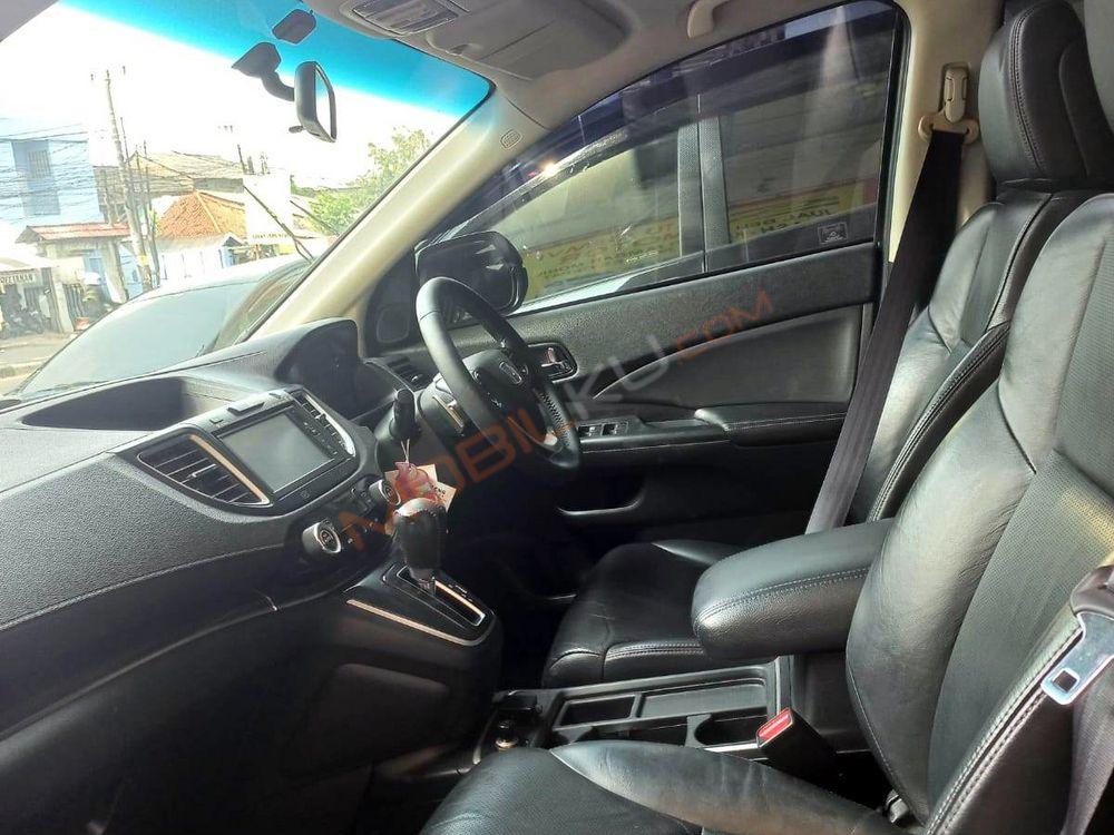 Mobil Honda CR-V 2015