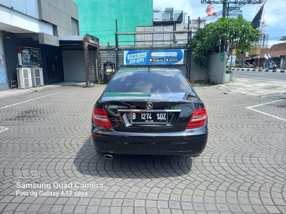 Mobil Mercedes-Benz C-Class 2012