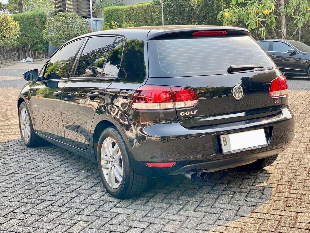 Mobil Volkswagen Golf 2013