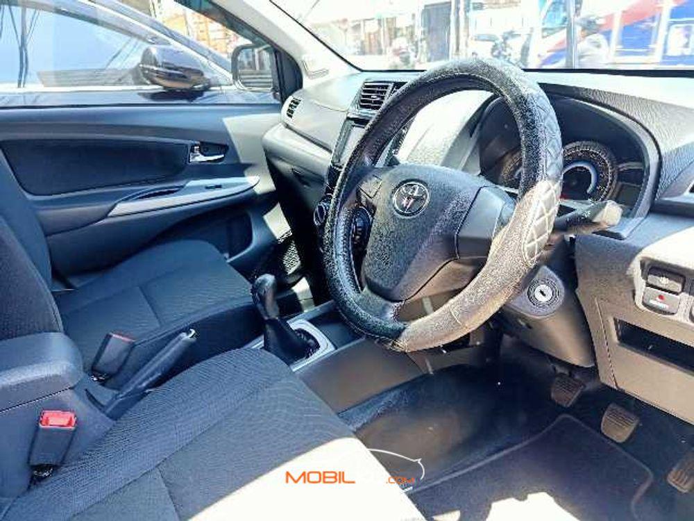 Mobil Toyota Avanza 2018