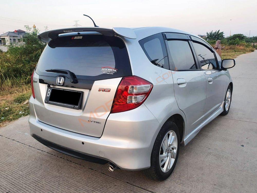 Mobil Honda Jazz 2010