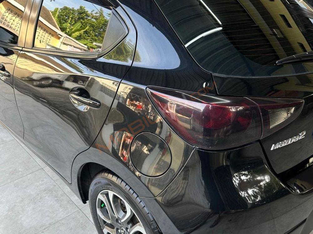 Mobil Mazda 2 Hatchback 2015