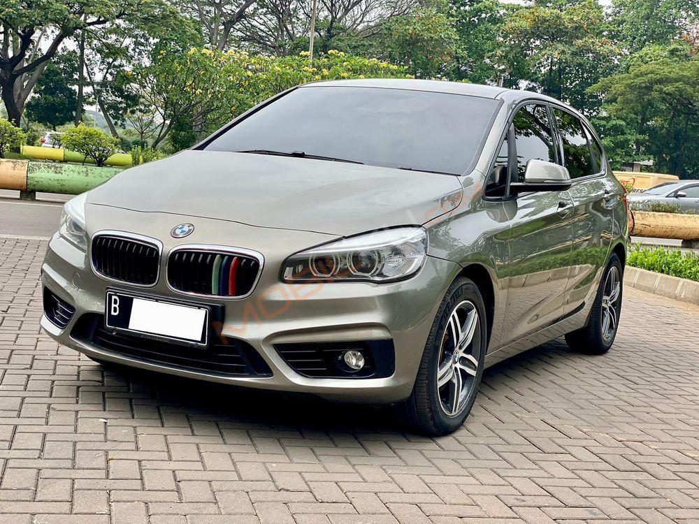 Mobil BMW 2 Series 2015