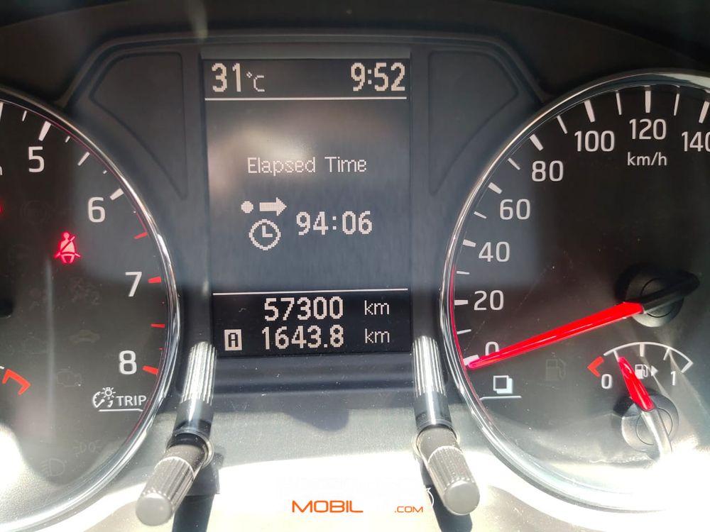 Mobil Nissan X-Trail 2013