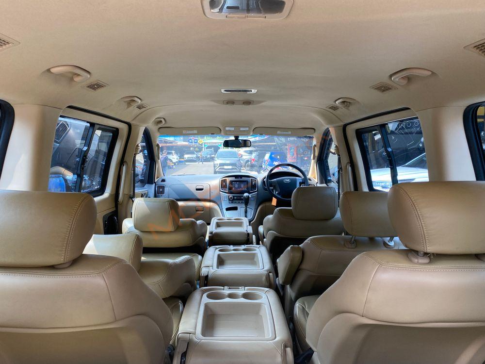 Mobil Hyundai H-1 2017