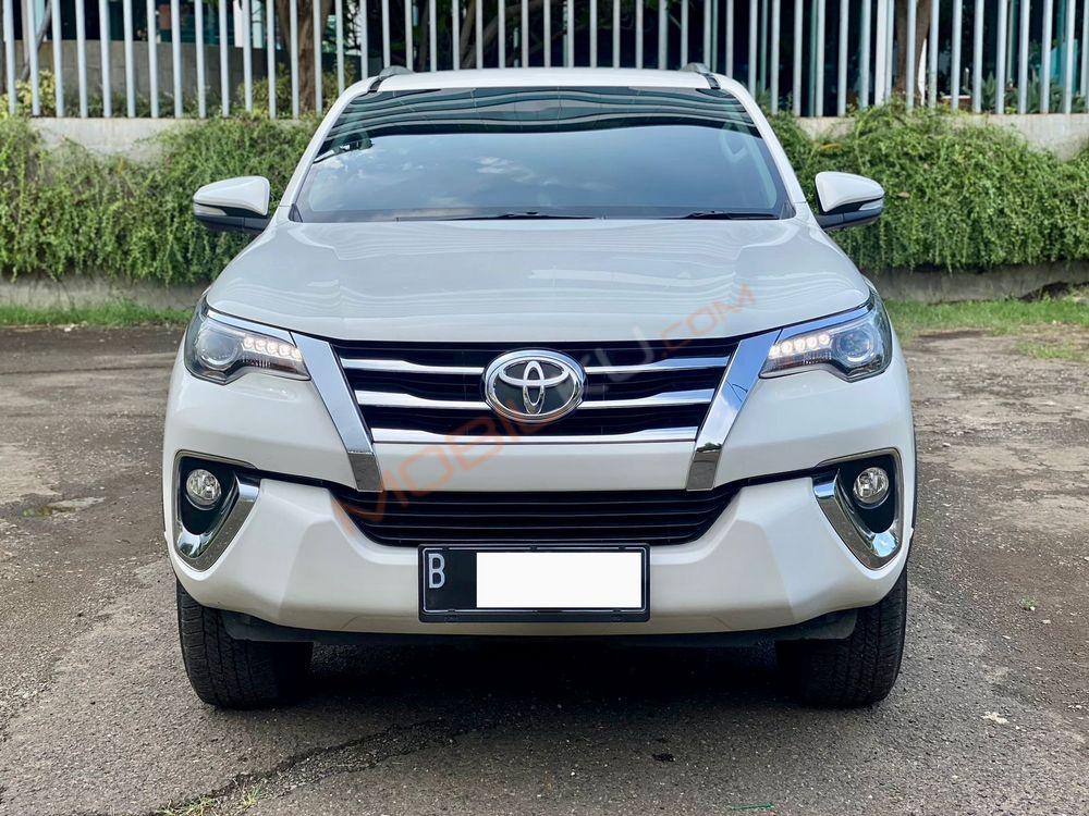 Mobil Toyota Fortuner 2016