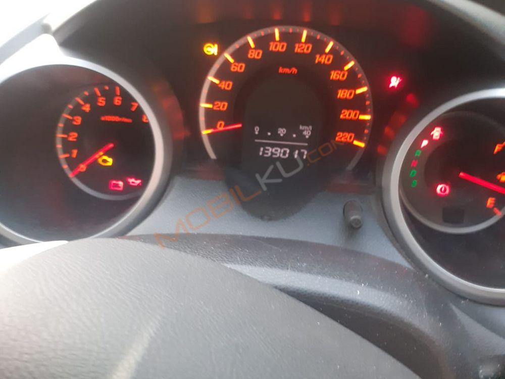 Mobil Honda Jazz 2009