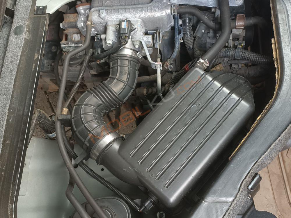 Mobil Suzuki APV 2011