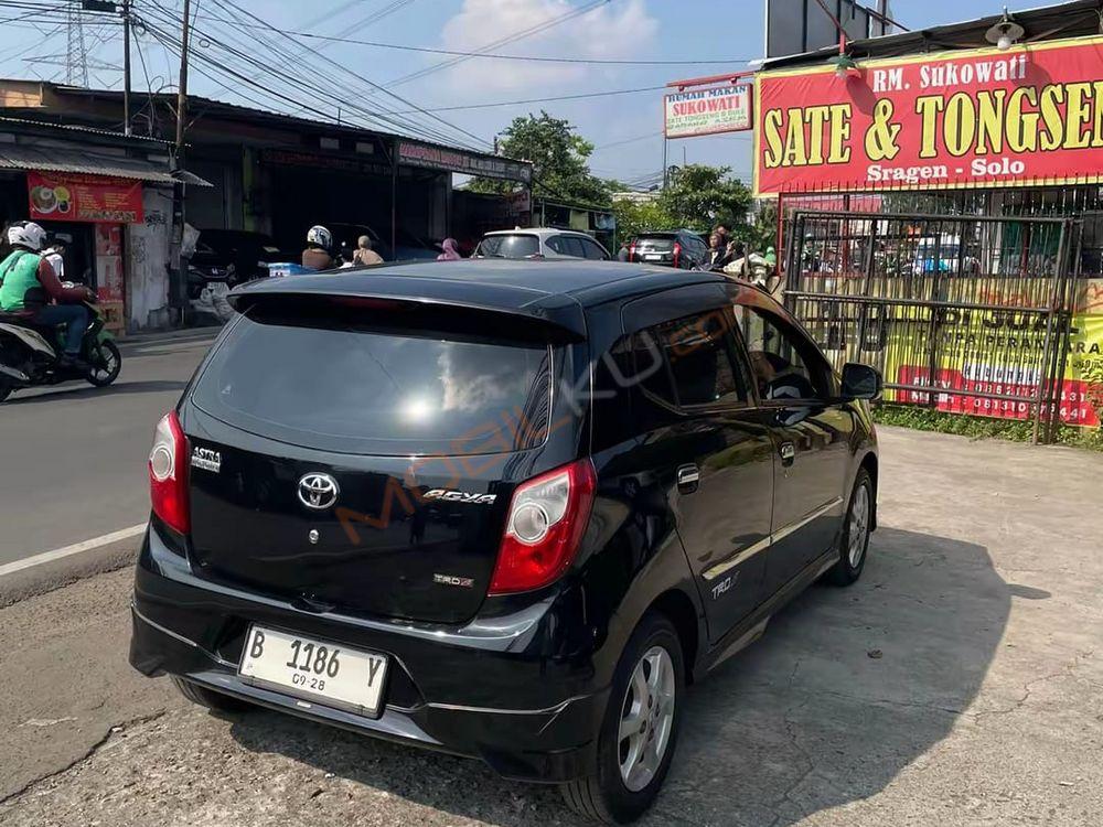 Mobil Toyota Agya 2013