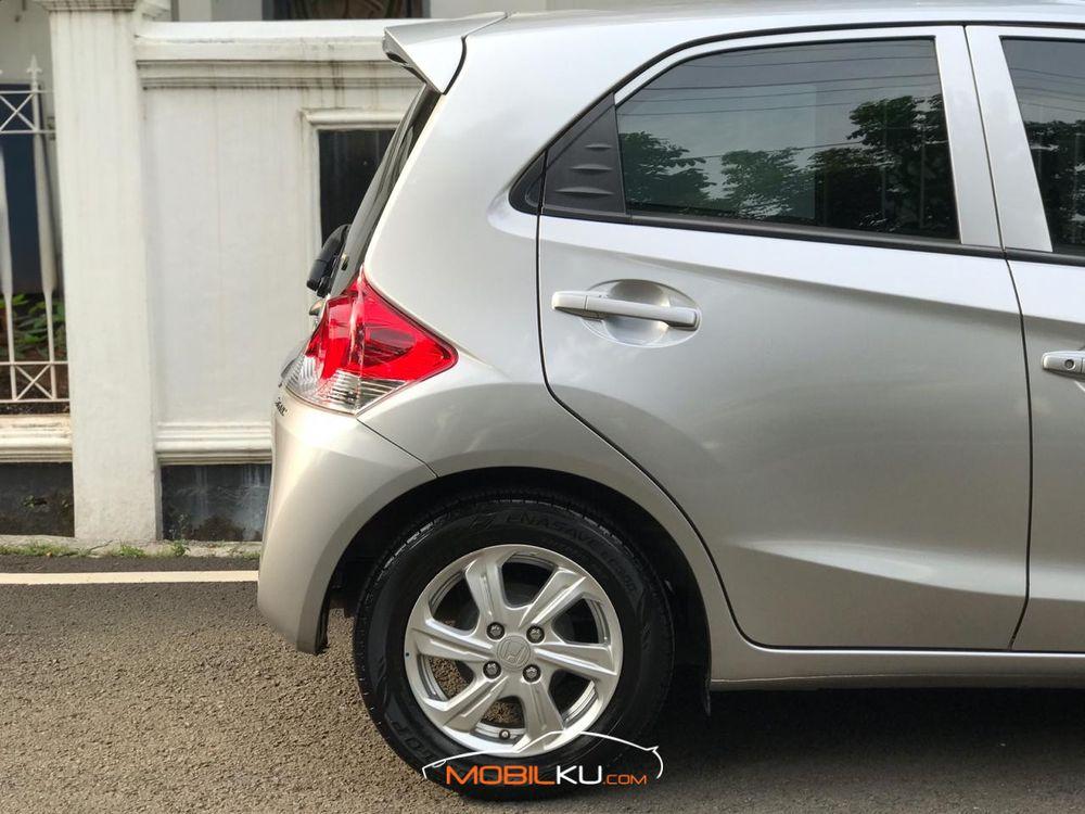 Mobil Honda Brio 2016