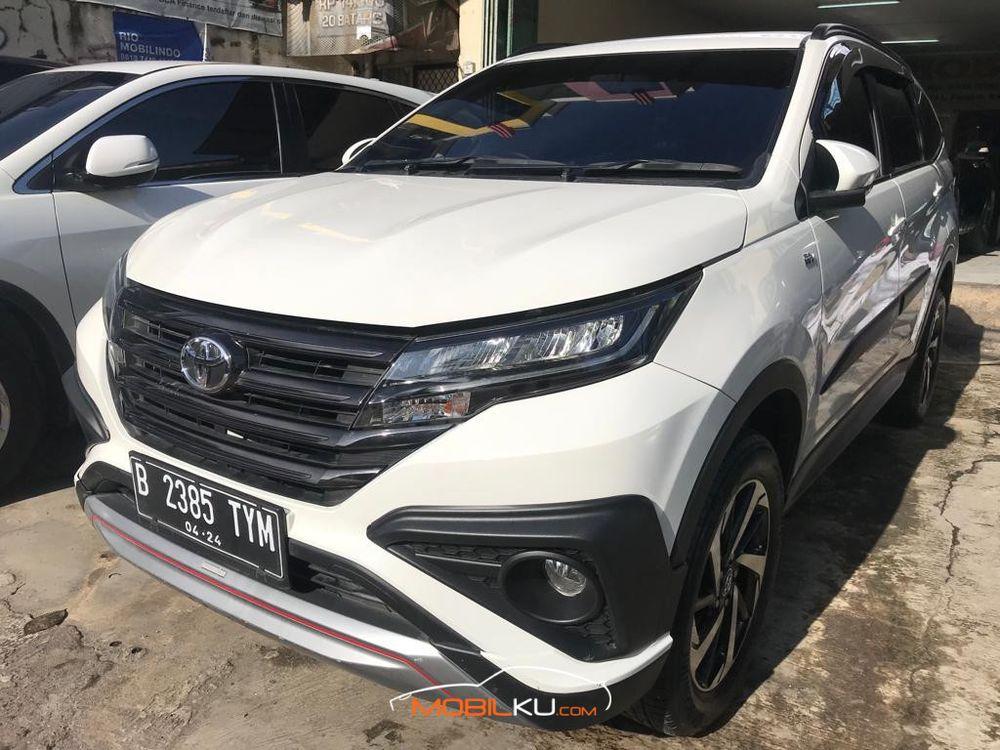 Mobil Toyota Rush 2019