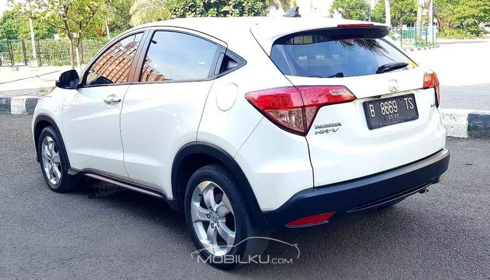 Mobil Honda HR-V 2015