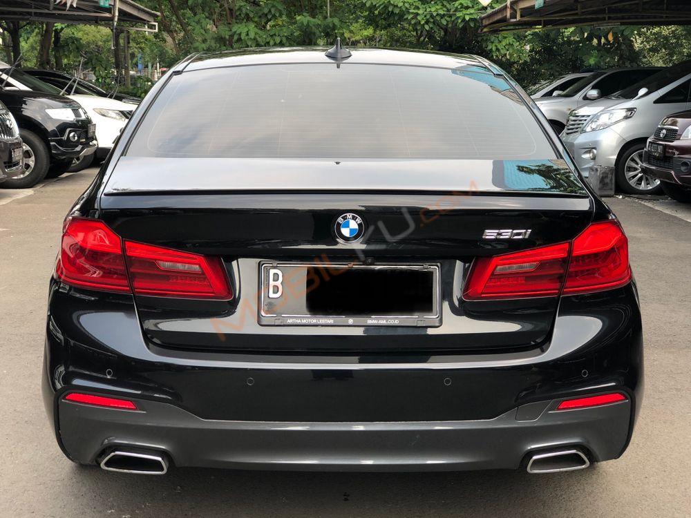 Mobil BMW 5 Series 2020