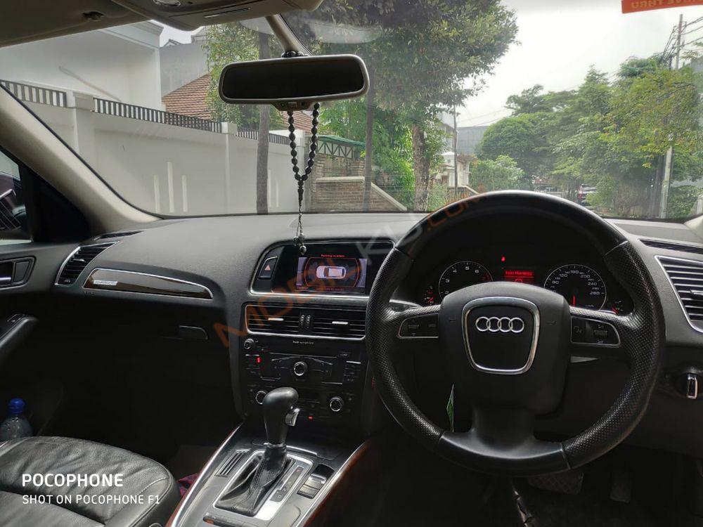 Mobil Audi Q5 2011